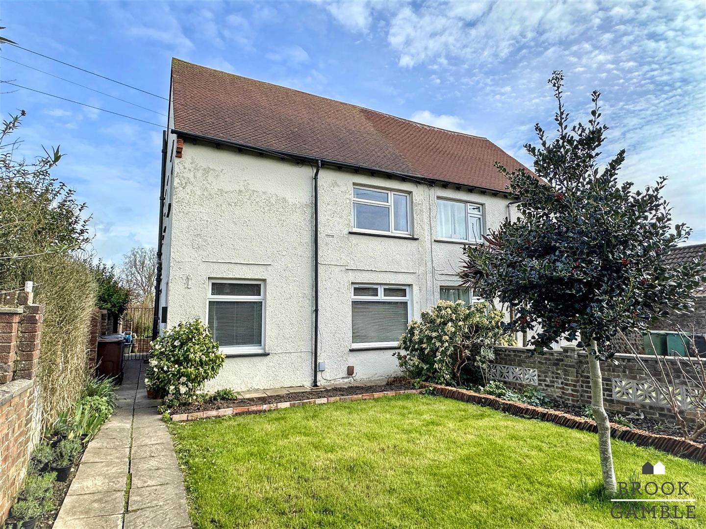 4 Bedroom House. Langney Rise in Eastbourne,  2